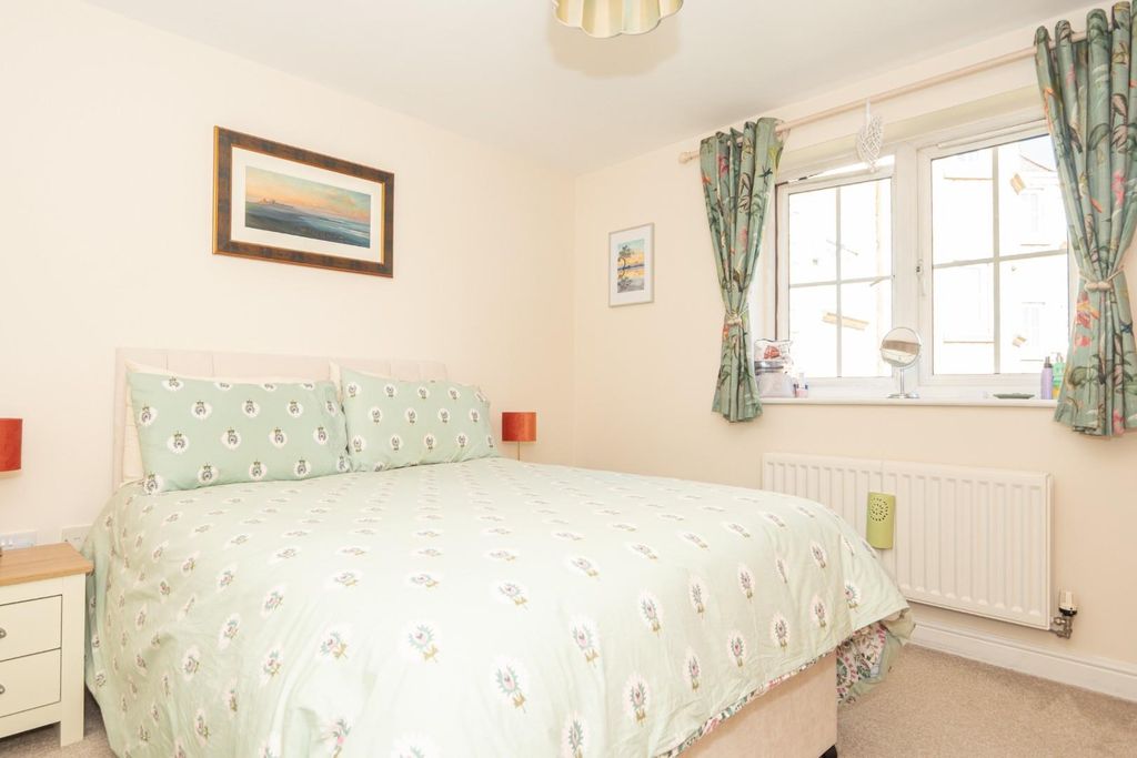 Additional image 7 of 2 bed flat for saleBritannia Mews, Hough Side Road, Pudsey LS28