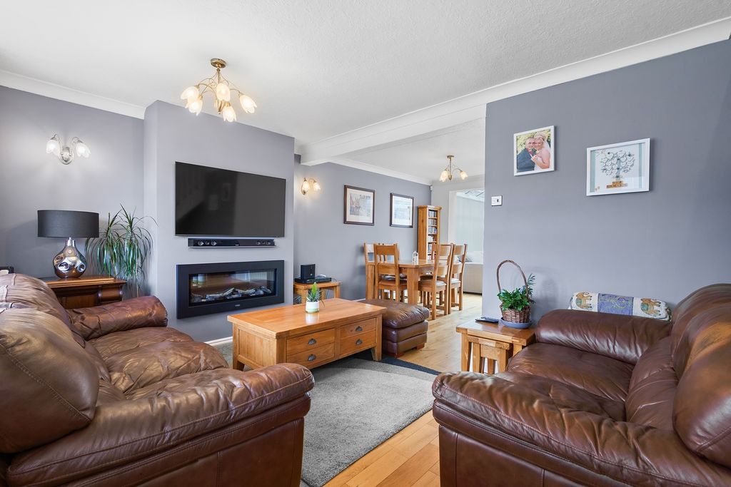 Property photo 2 of 30 4366053