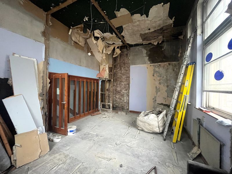 Property photo 3 of 14 Photo 2