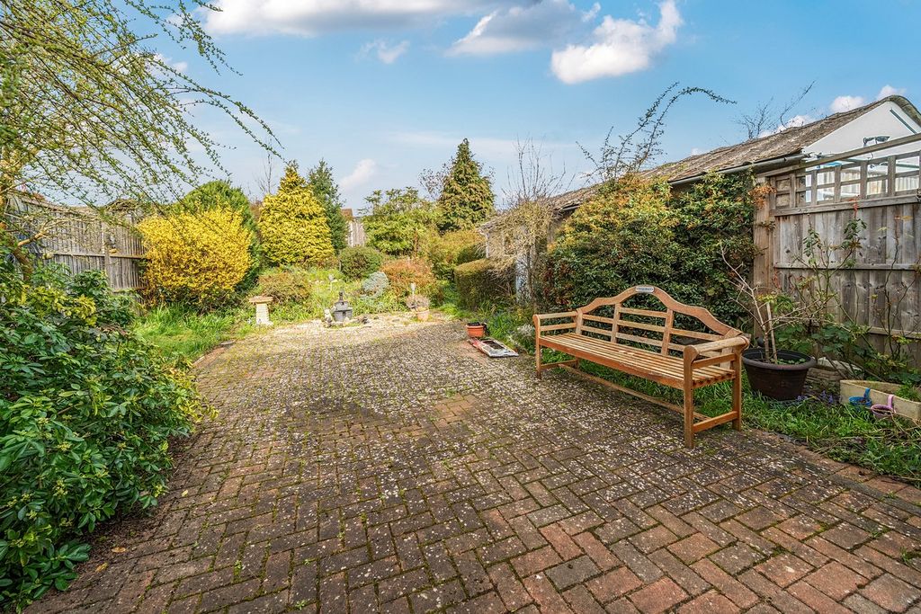 Property photo 2 of 11