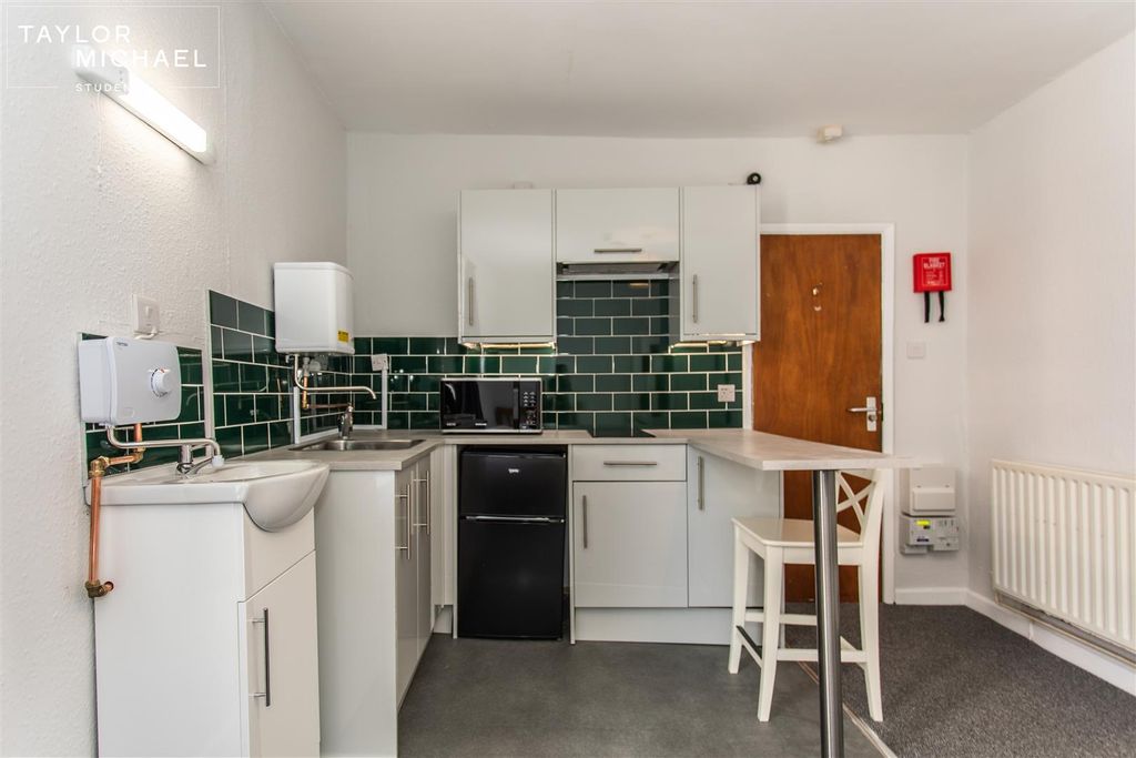 Property photo 2 of 13 Kitchen