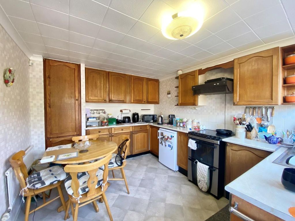 Property photo 3 of 13 11.Jpg