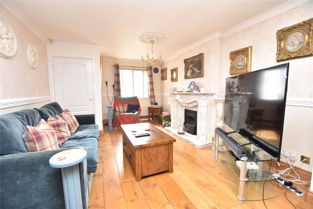 Property photo 2 of 17 Picture No. 43