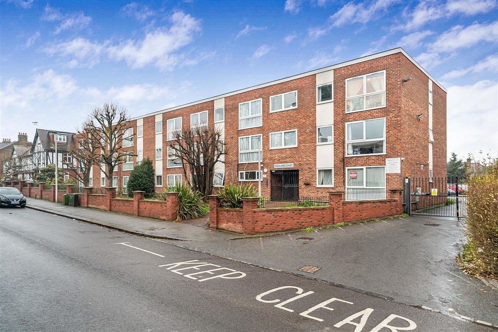 Property photo 1 of 15 24_72708.Jpg