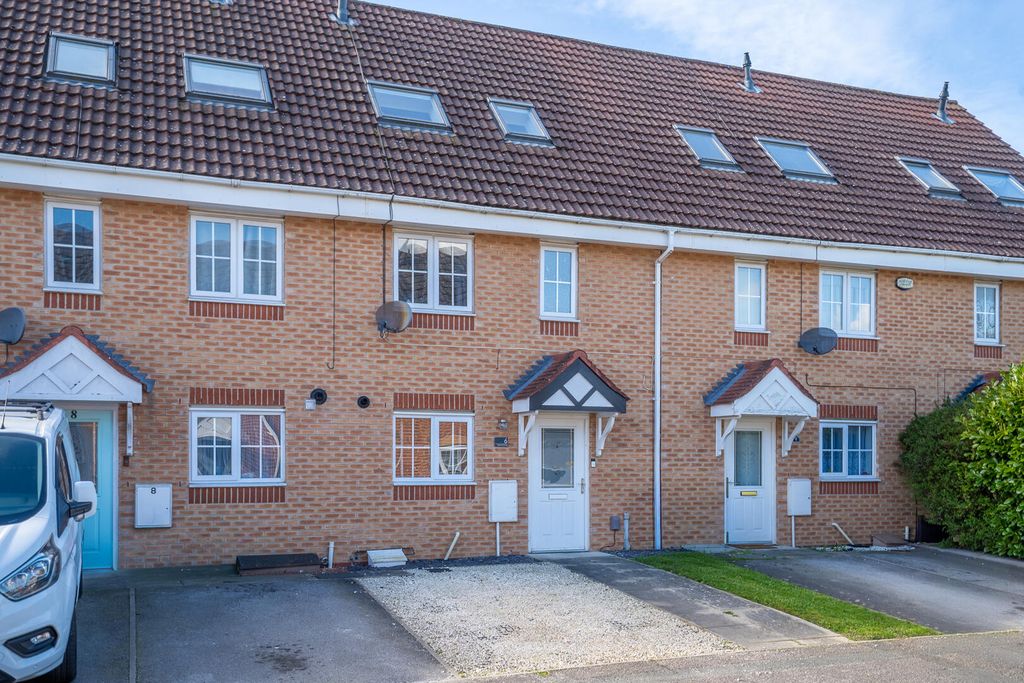 Property photo 1 of 18 Front (Exterior)