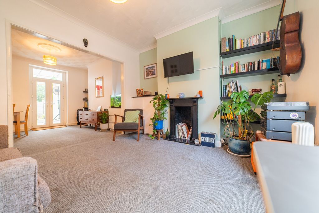 Property photo 2 of 24 Award-Winning Media Team On Every Listing_15