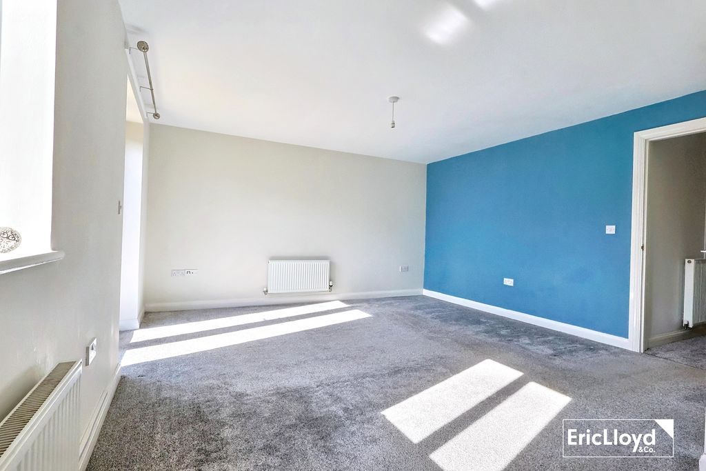 Property photo 3 of 16 Photo 14