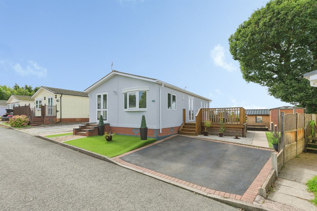 Property photo 1 of 24