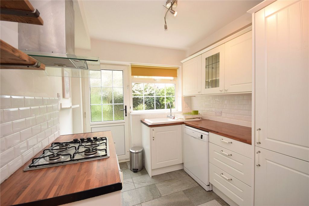 Property photo 3 of 16 Picture No. 05