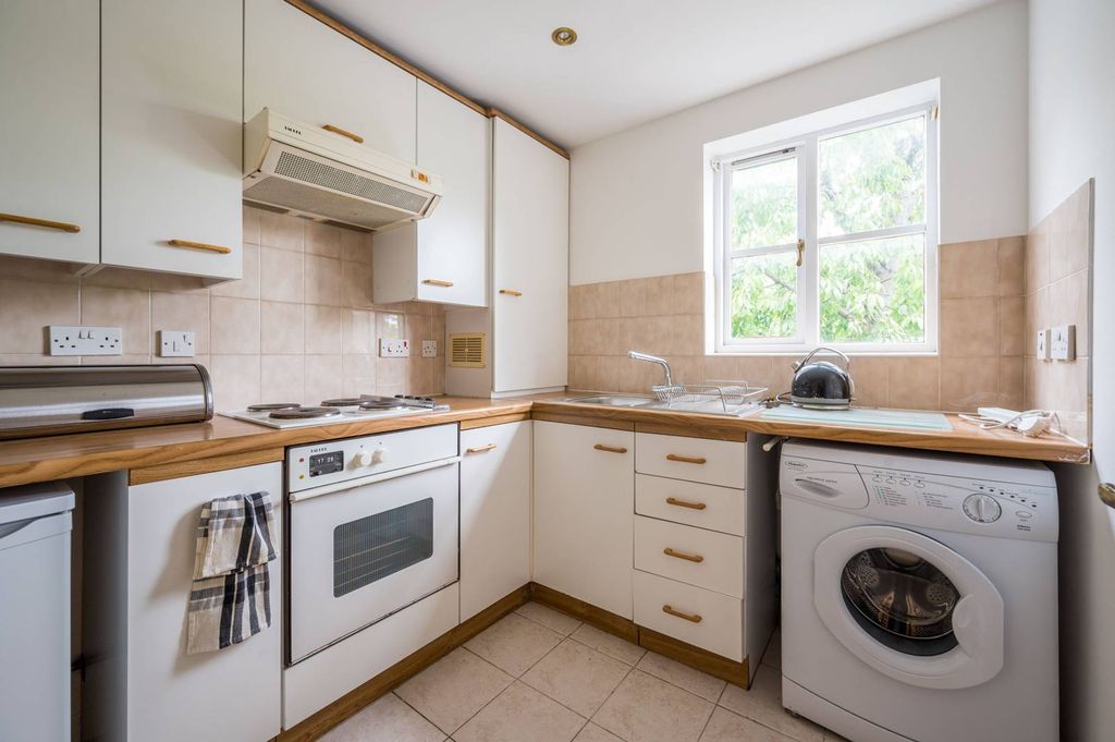 Property photo 3 of 7