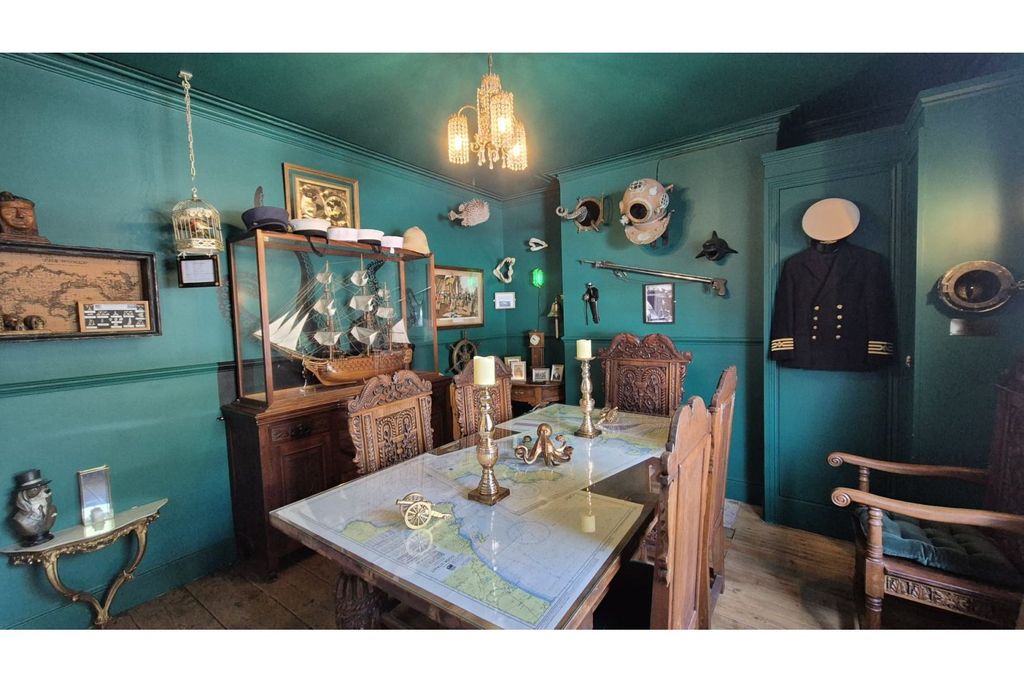 Property photo 2 of 19 Dining Area