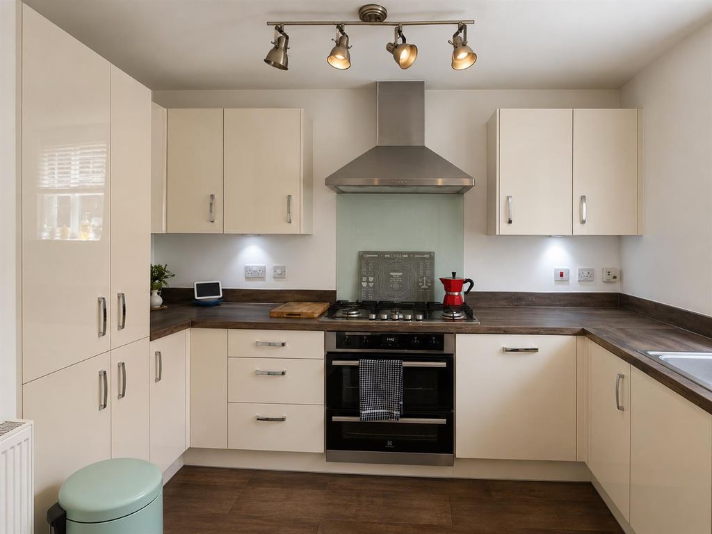Property photo 2 of 25 Coopers Estate Agents