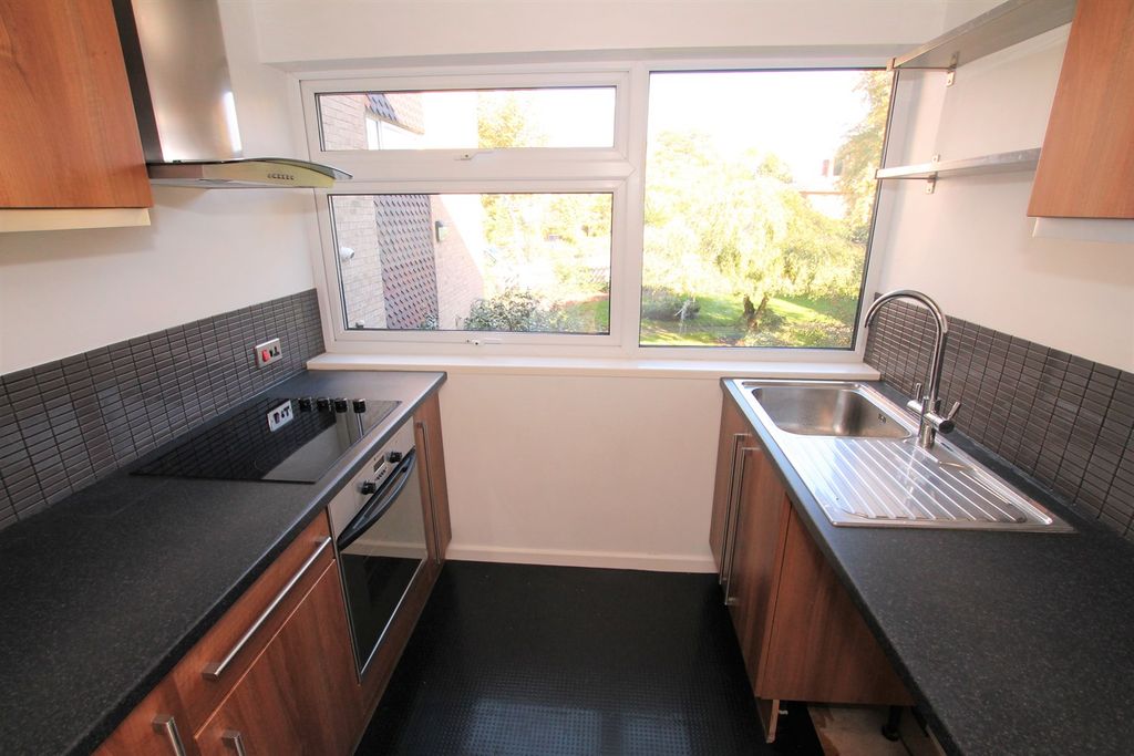 Property photo 2 of 12 Kitchen (Email)