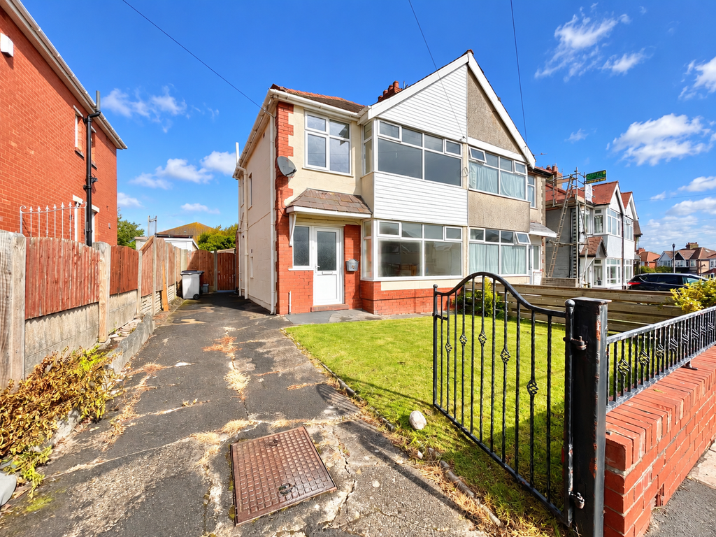 Property photo 1 of 12