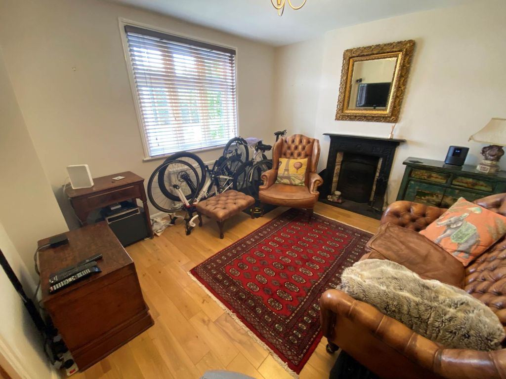 Property photo 3 of 15