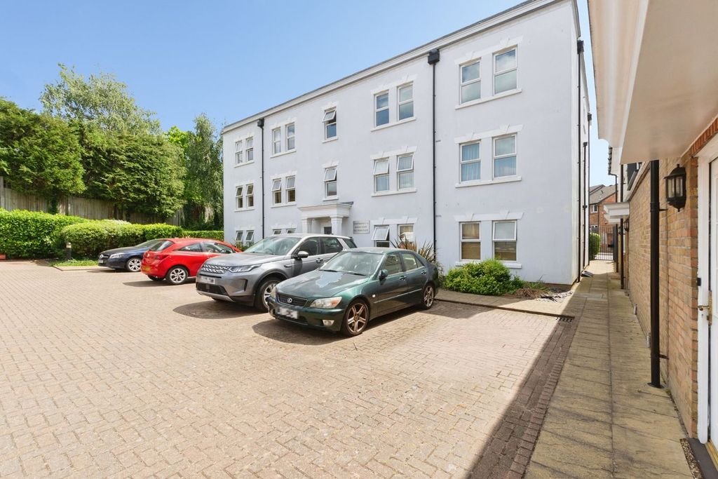 Property photo 1 of 20