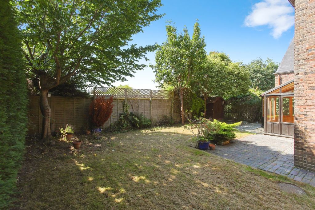 Property photo 3 of 16 Photo