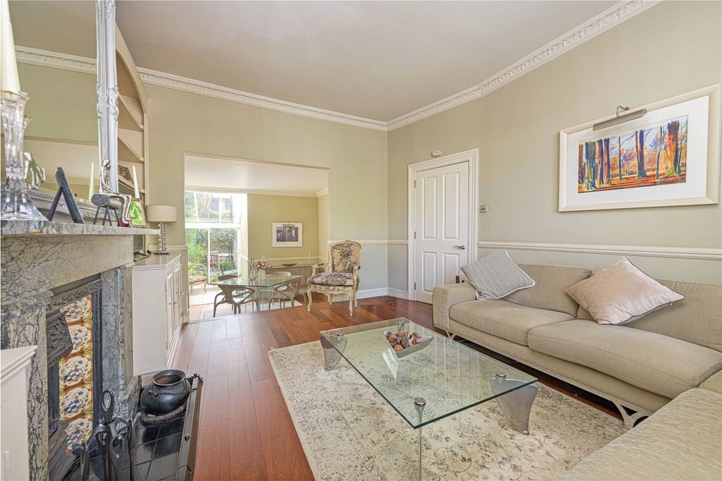 Property photo 3 of 12 Reception