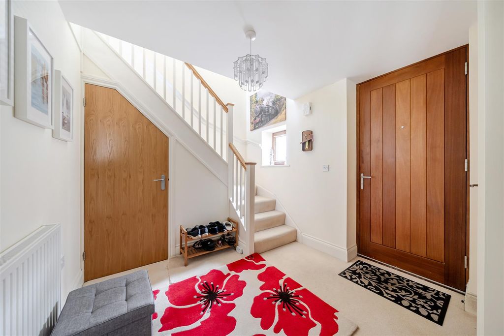 Property photo 2 of 26 1472638-17-6A296Bd6Bcbd4.Jpg