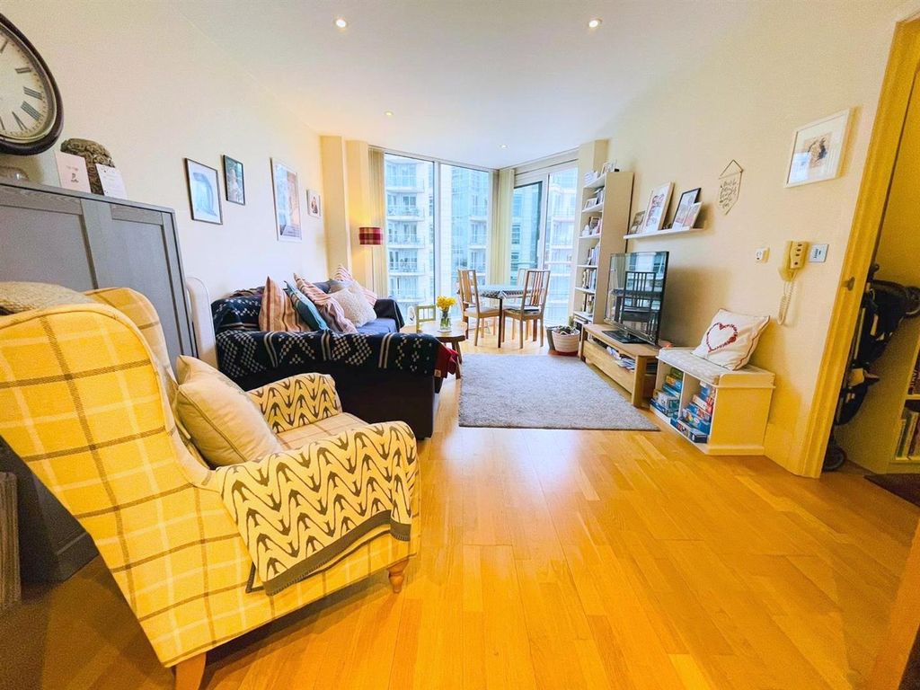 Property photo 2 of 24
