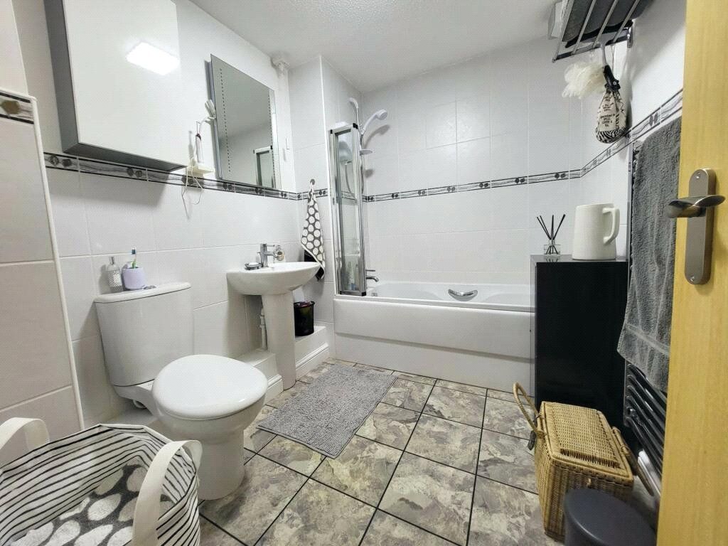 Property photo 3 of 11 Picture No. 06