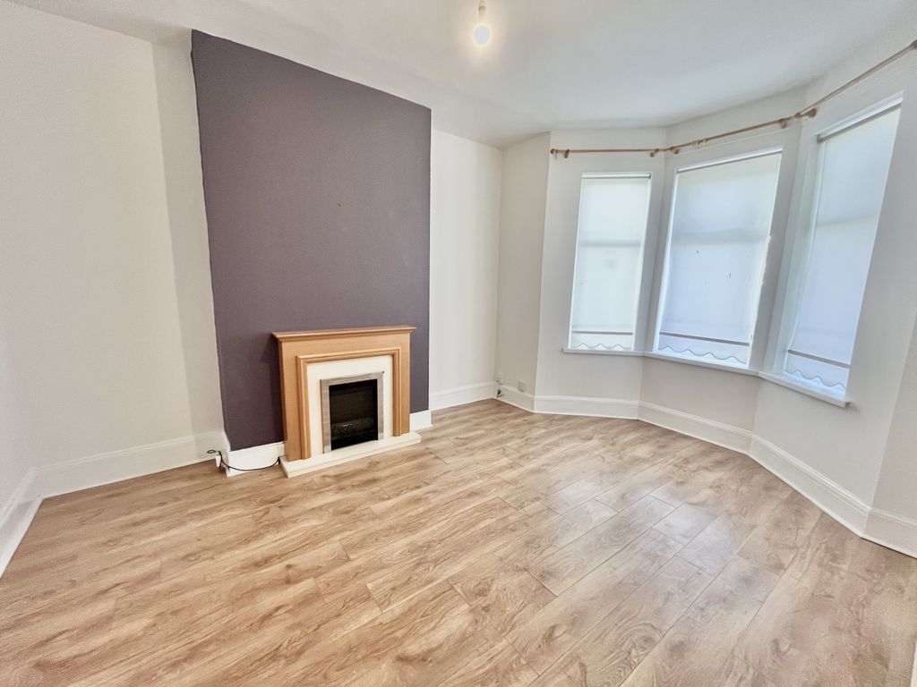 Property photo 2 of 14 Gallery