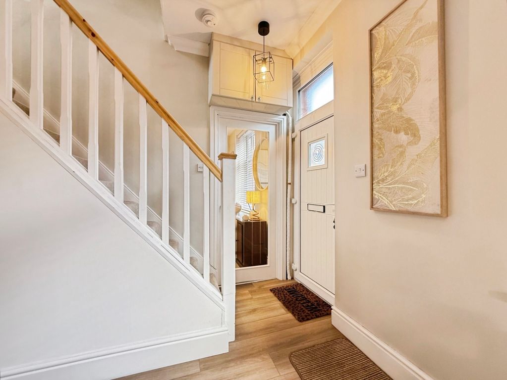 Property photo 3 of 28 4684366