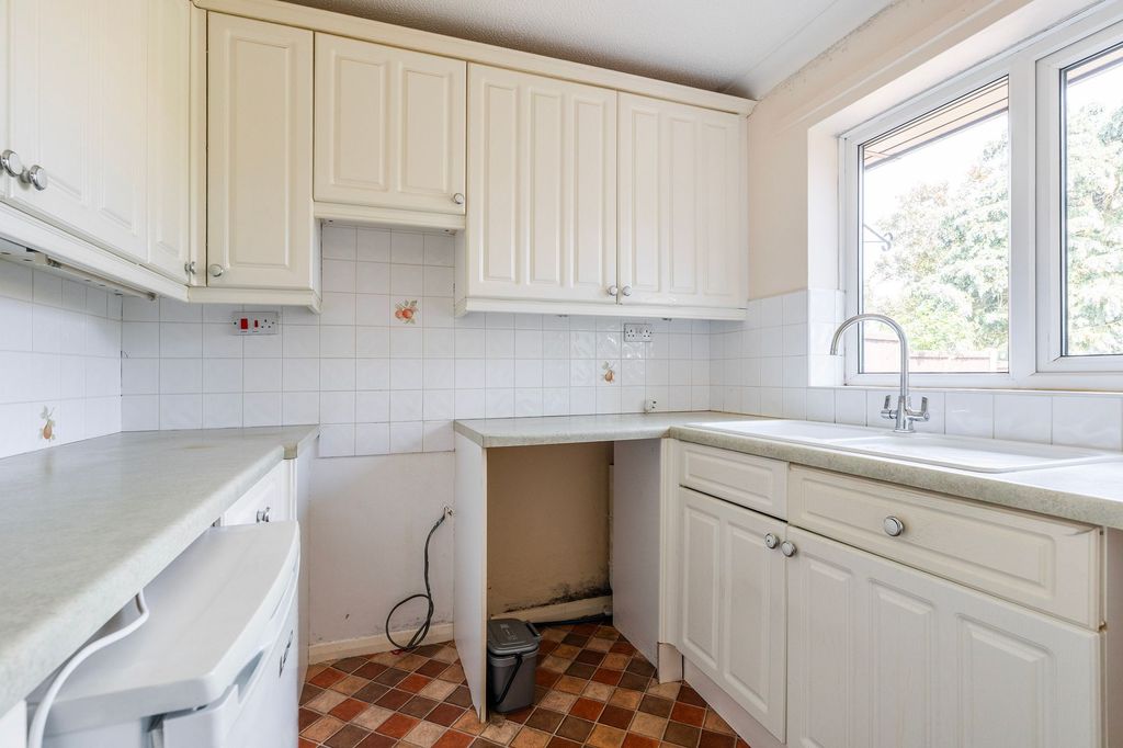 Property photo 3 of 16