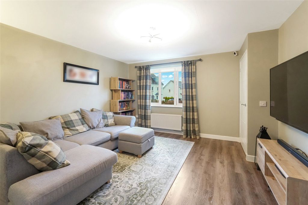 Property photo 2 of 21 Picture No. 03