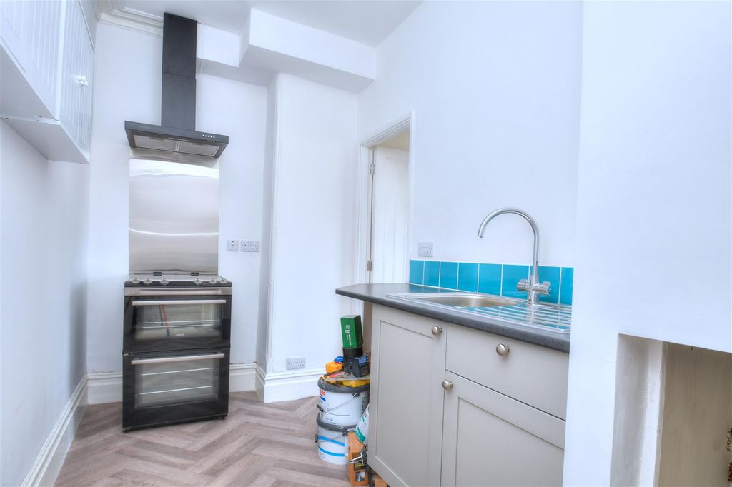 Property photo 3 of 4 Kitchen.Jpg