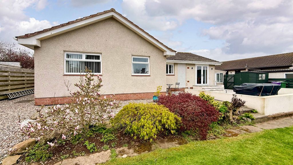 Property photo 3 of 34