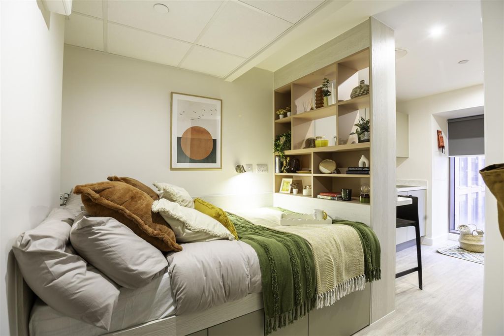 Property photo 3 of 23