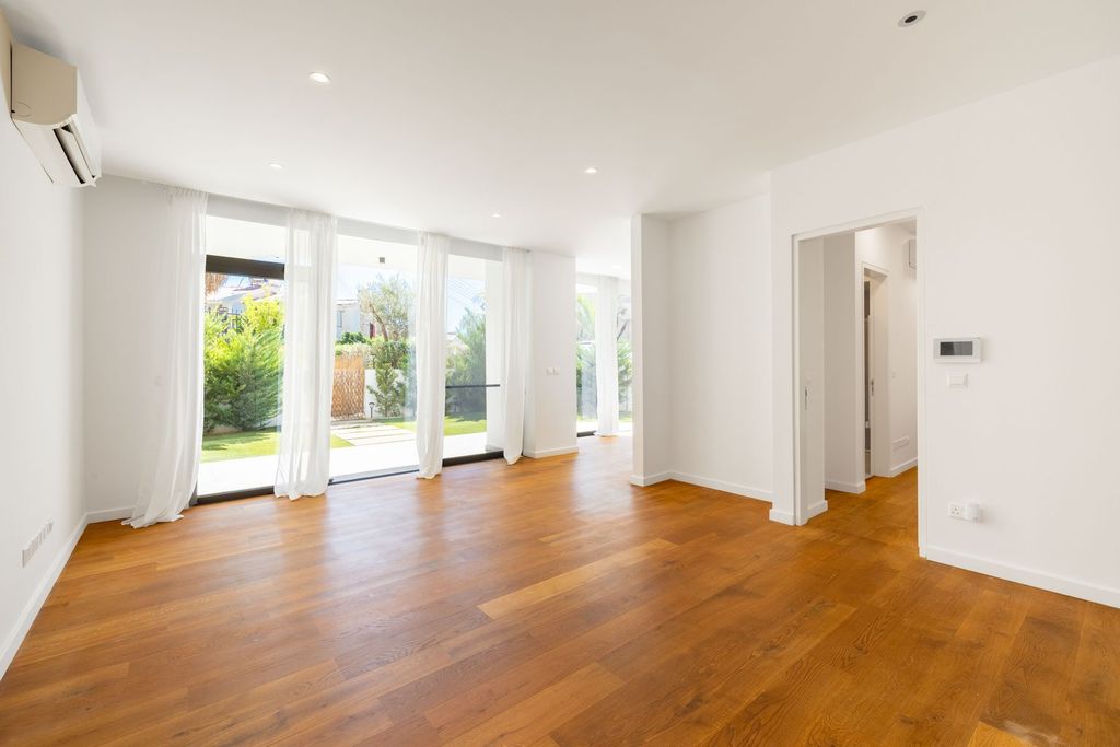 Property photo 2 of 30