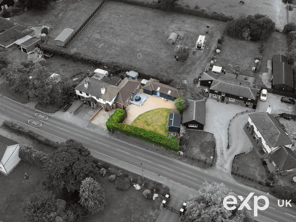 Property photo 2 of 22