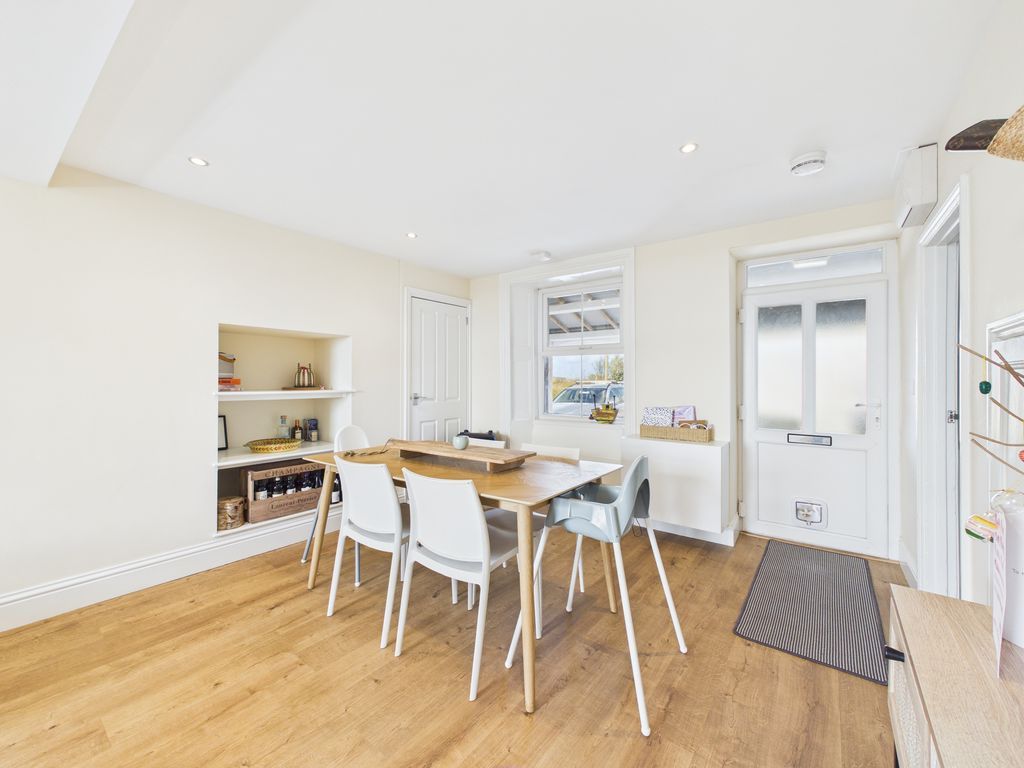 Property photo 2 of 17 Dining Area