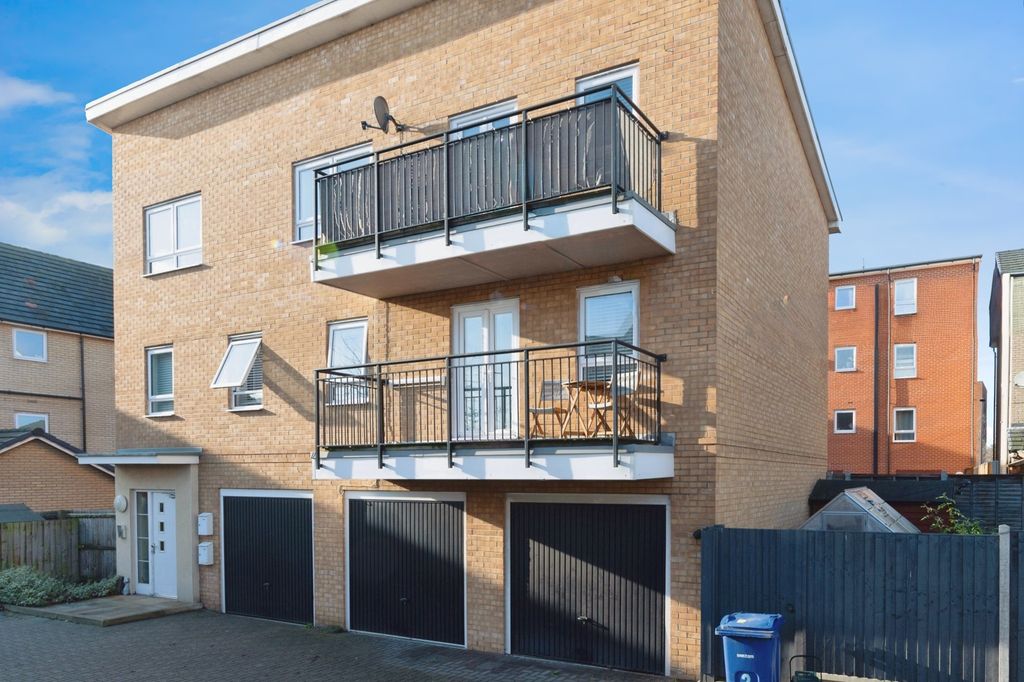 Property photo 1 of 16 Picture