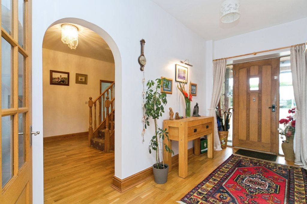 Property photo 3 of 51 Pbox-Img.Jpg