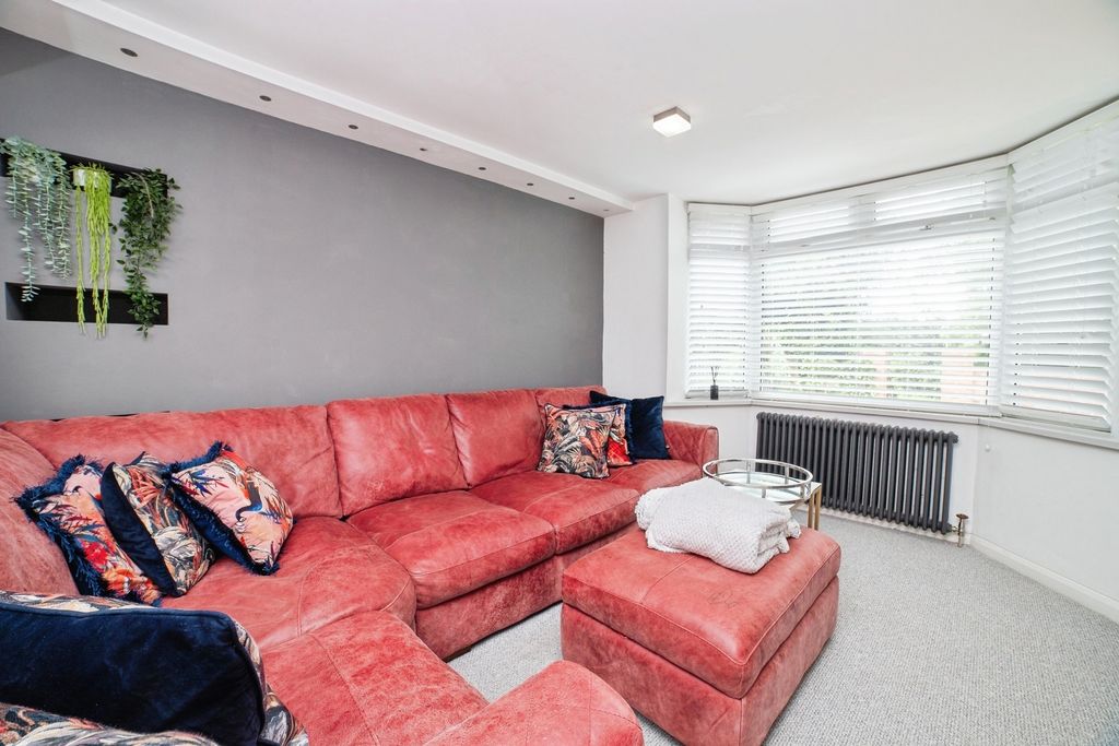 Property photo 3 of 23 Pbox-Img.Jpg