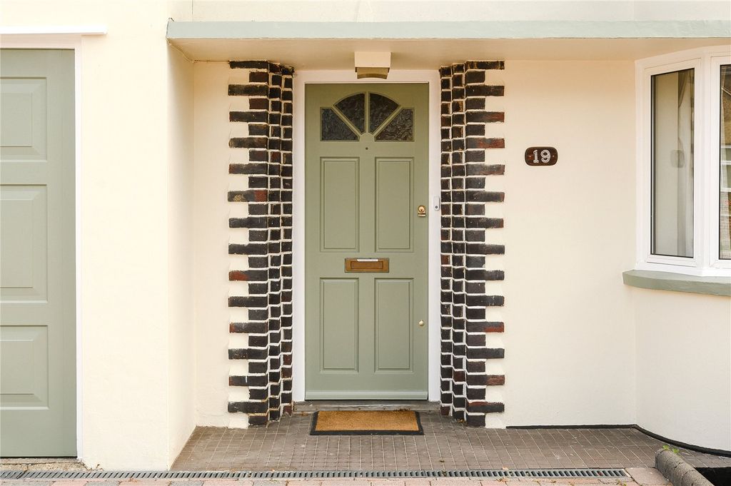 Property photo 2 of 15 Front