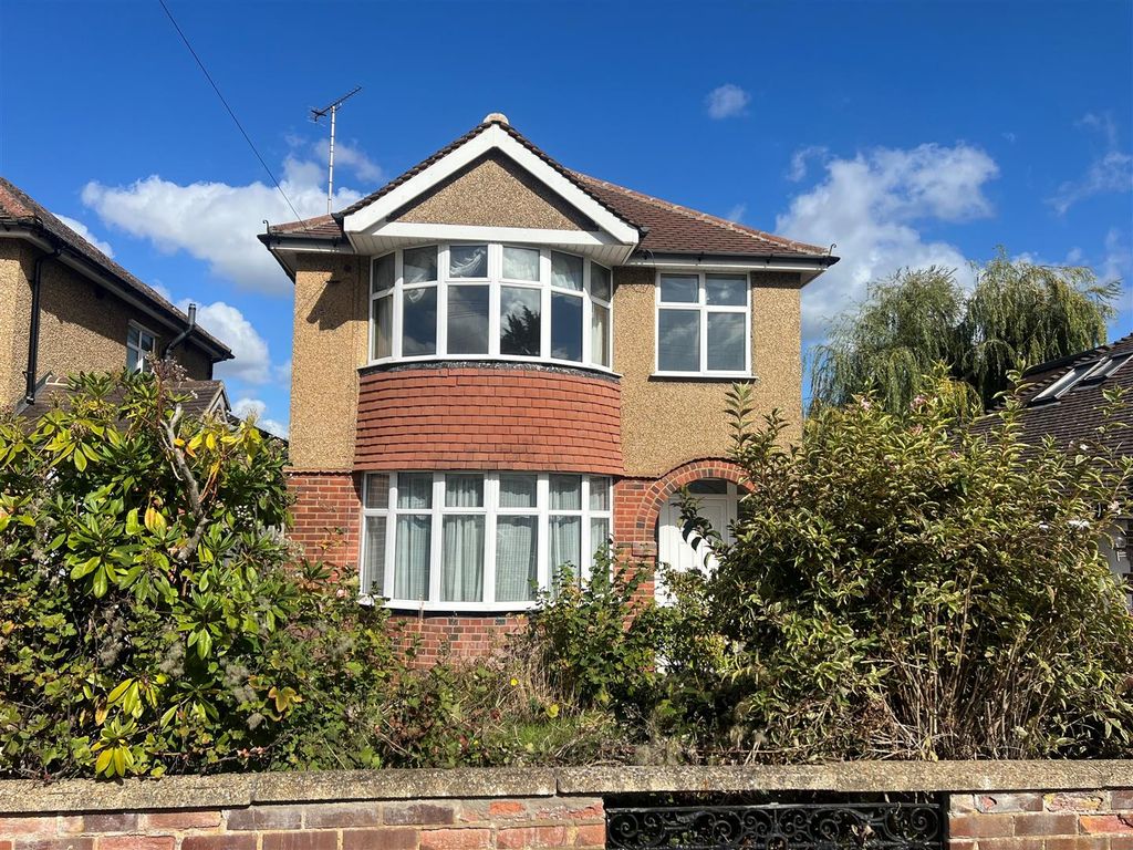 Property photo 1 of 10 Richmond Way - Front 1.Jpg