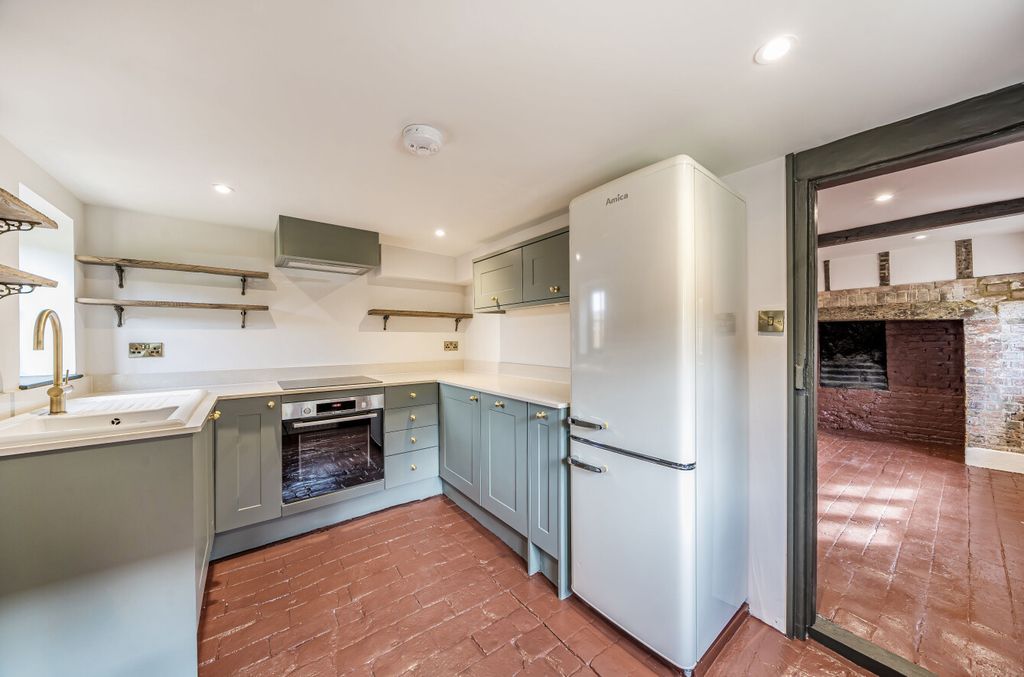 Property photo 2 of 19 1343778-24-68B1Bf...