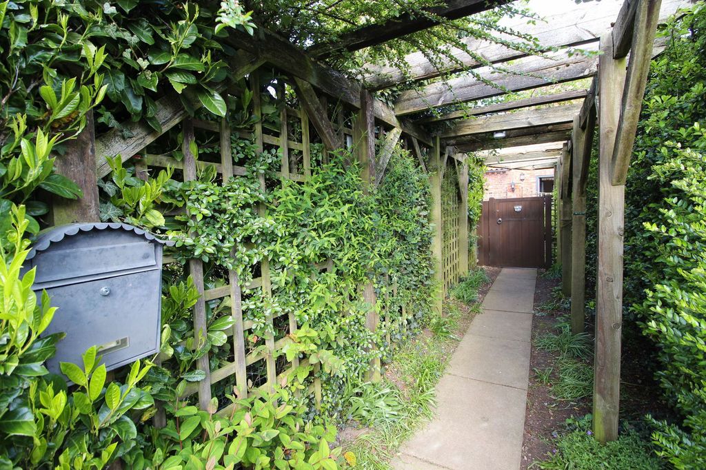 Property photo 2 of 14
