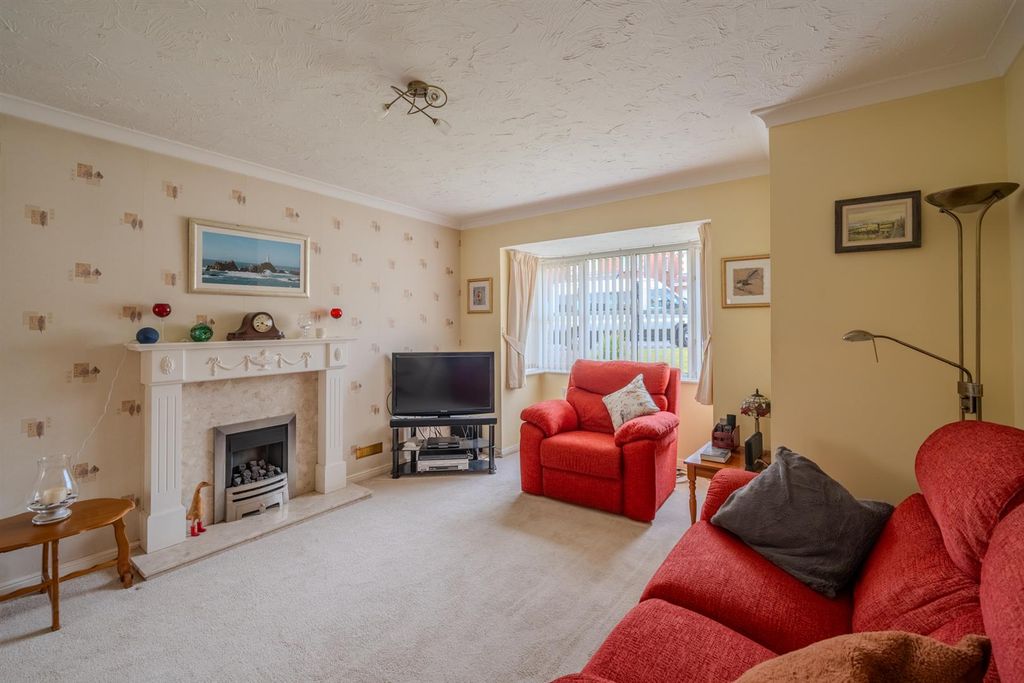 Property photo 2 of 34 34 Birch Grove-14.Jpg