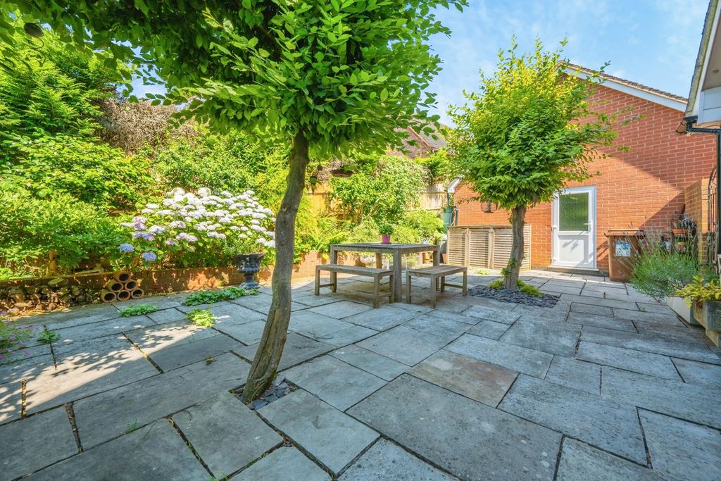 Property photo 3 of 35 Pbox-Img.Jpg