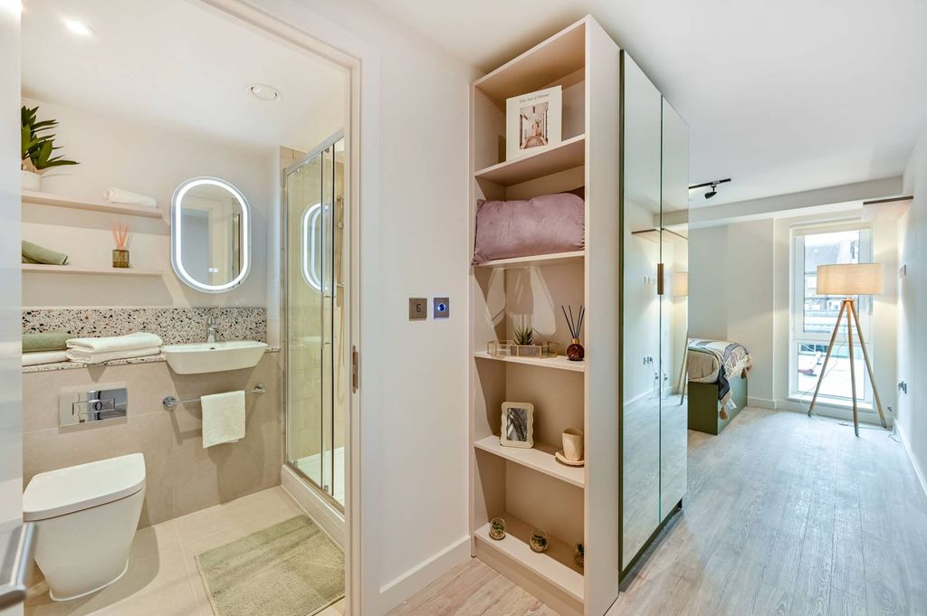 Property photo 2 of 9