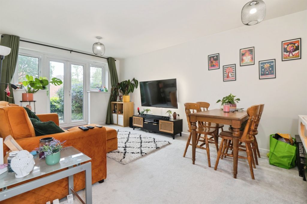 Property photo 2 of 9