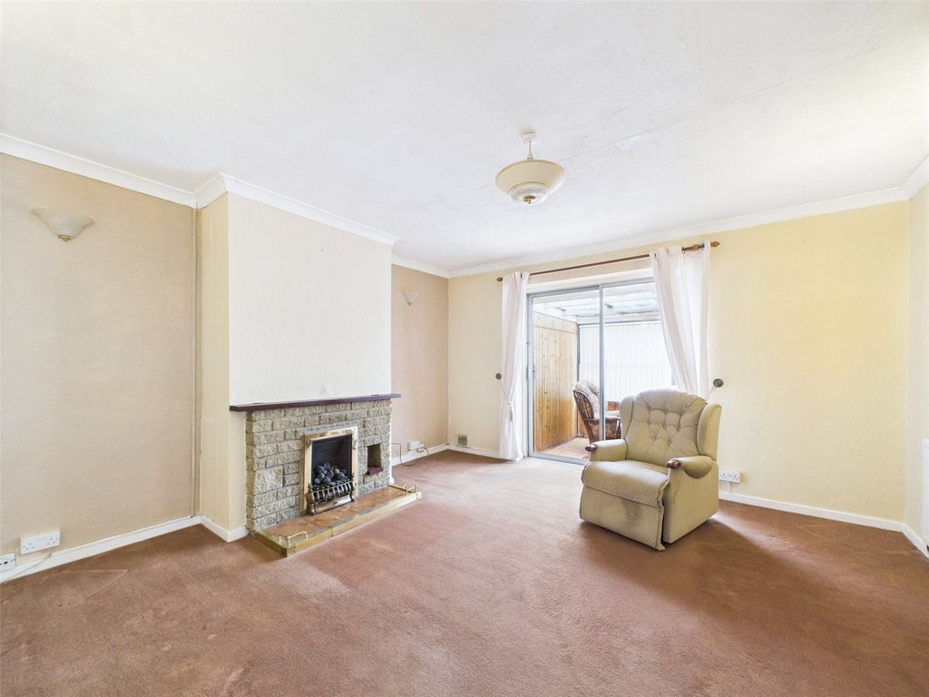Property photo 2 of 16 Picture No. 17