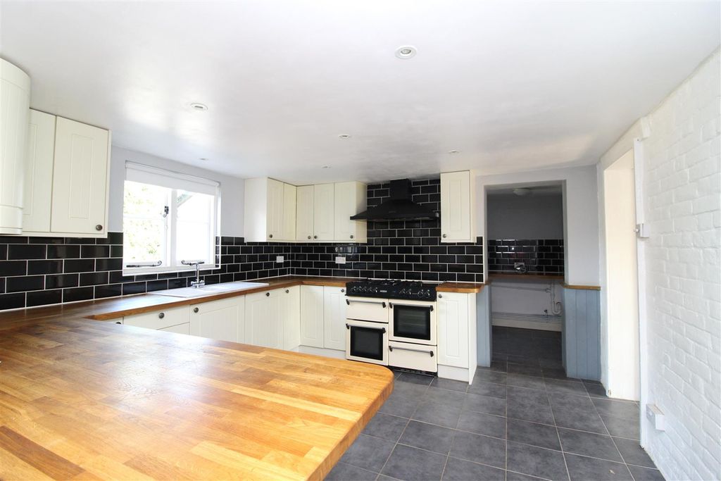 Property photo 2 of 24 Img_2430.Jpg
