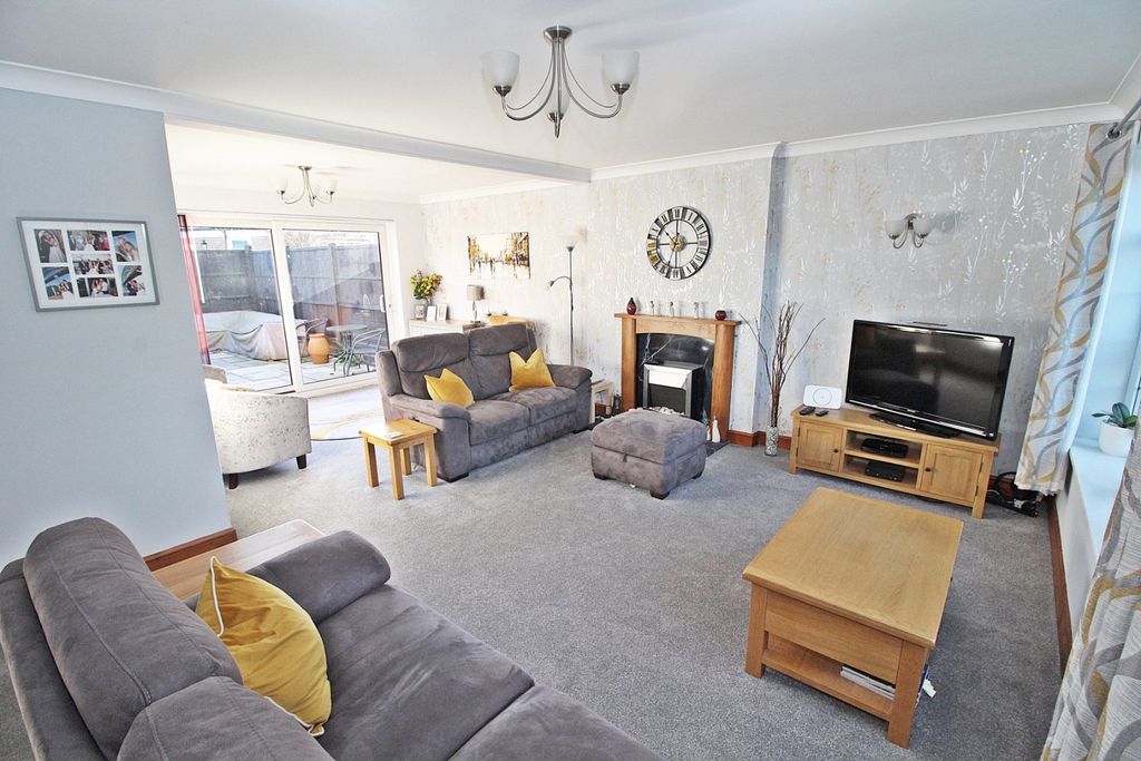 Property photo 2 of 16 4447023