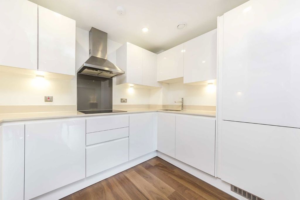 Property photo 2 of 8